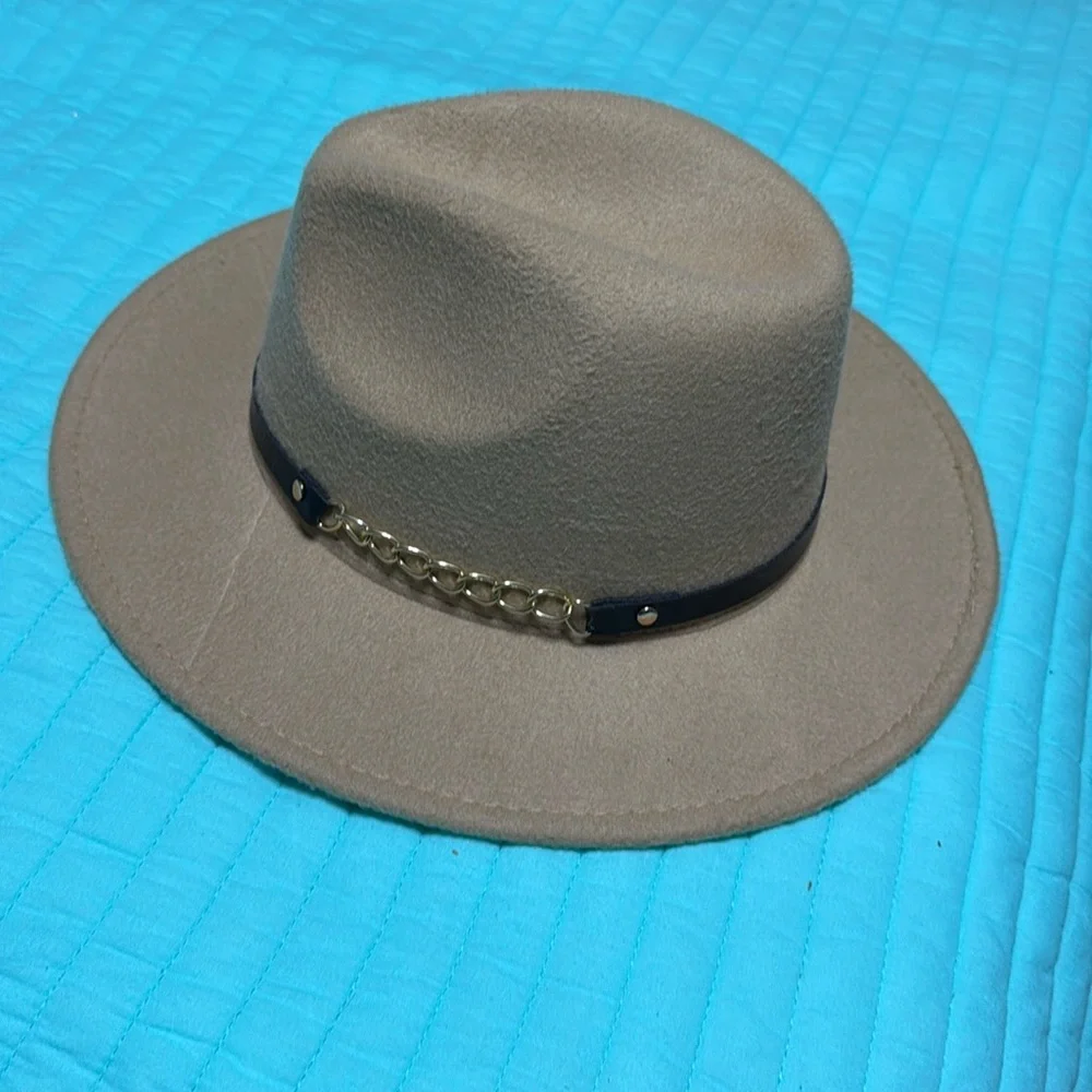 Hat - Picture 1 of 2